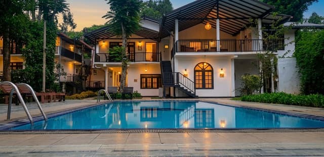 Forest Paradise Hotel and Restaurant thumbnail 1